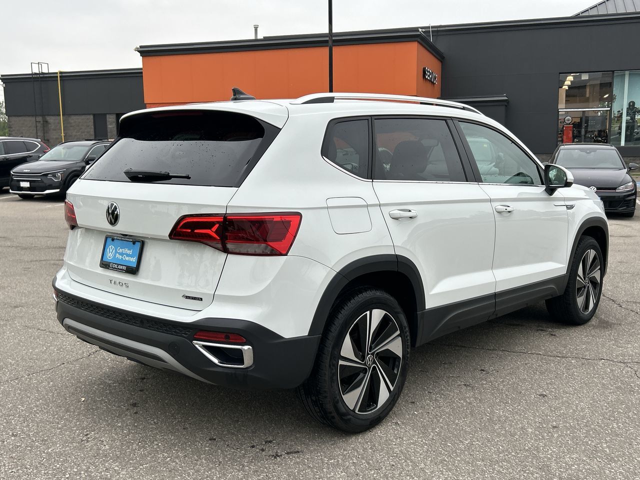 Volkswagen Taos  2023 à Mississauga, Ontario
