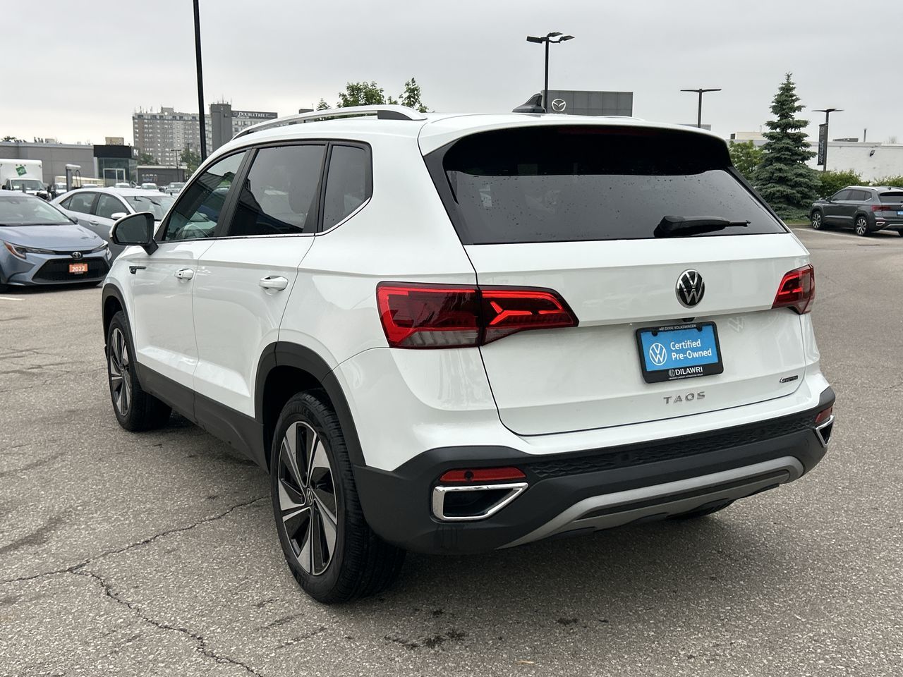 Volkswagen Taos  2023 à Mississauga, Ontario