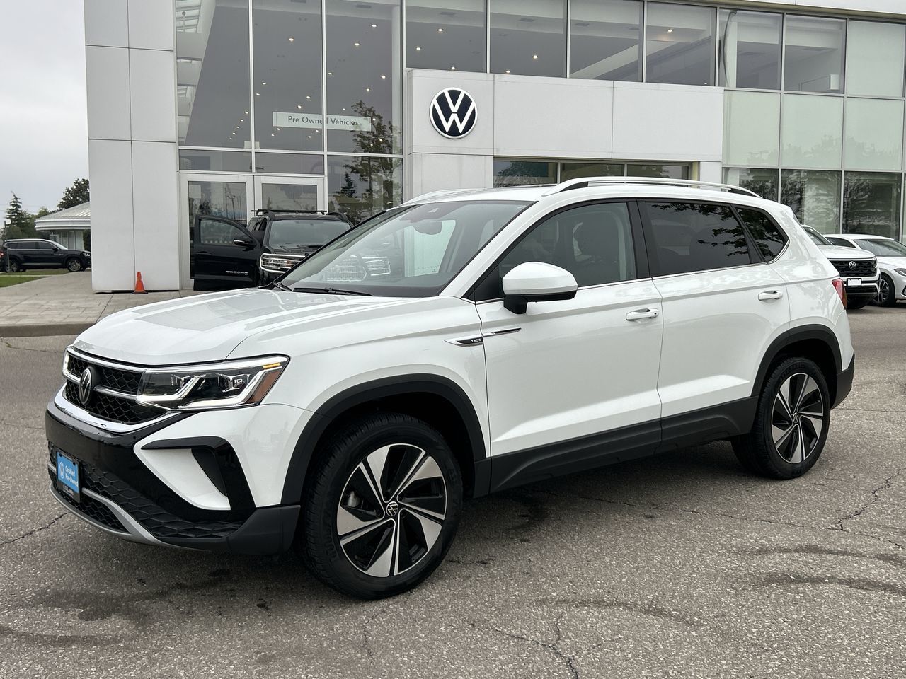 Volkswagen Taos  2023 à Mississauga, Ontario