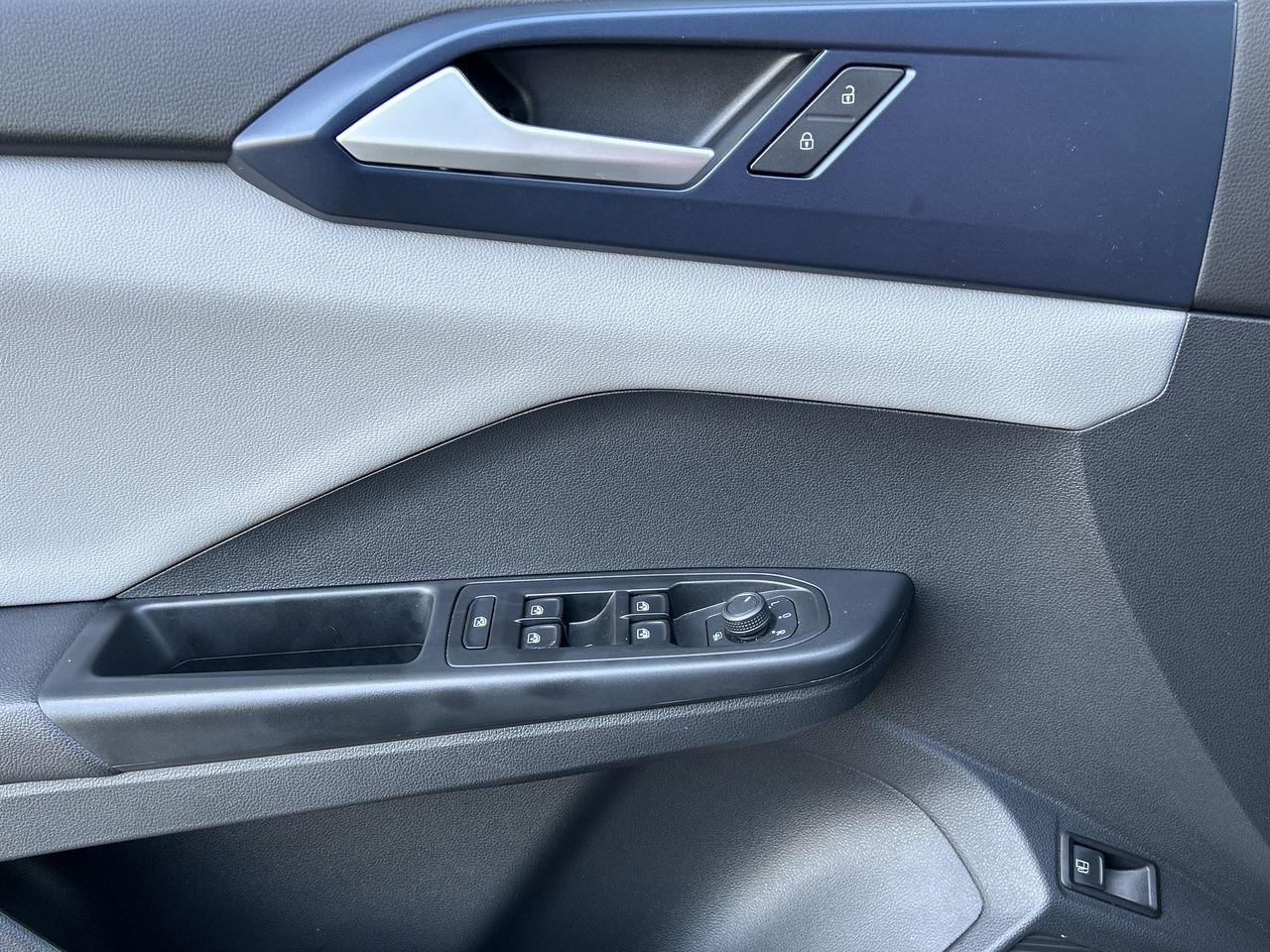 2023 Volkswagen Taos