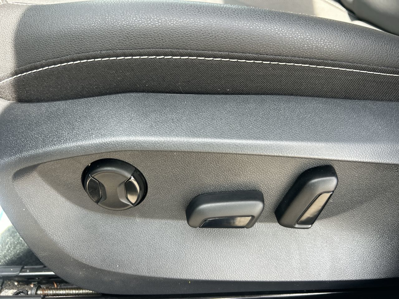 2023 Volkswagen Taos in Mississauga, Ontario