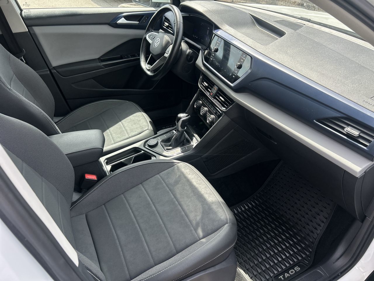 2023 Volkswagen Taos in Mississauga, Ontario