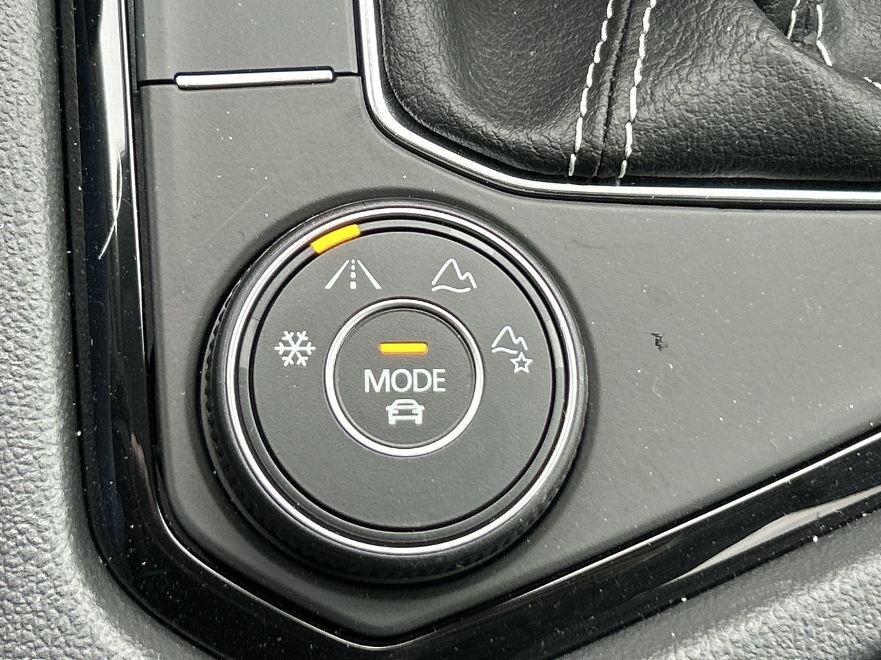 2024 Volkswagen Taos in Mississauga, Ontario