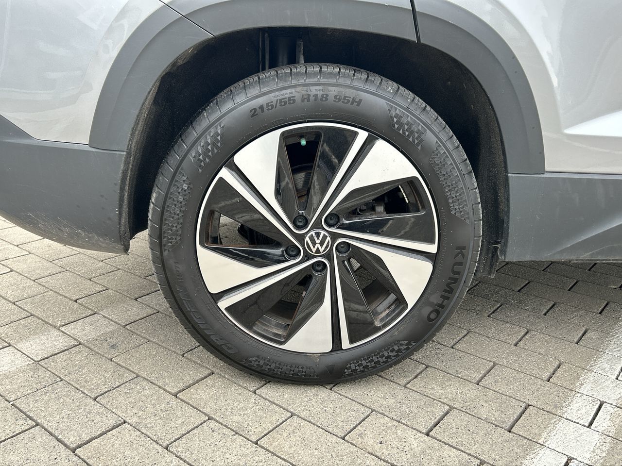 2024 Volkswagen Taos in Mississauga, Ontario