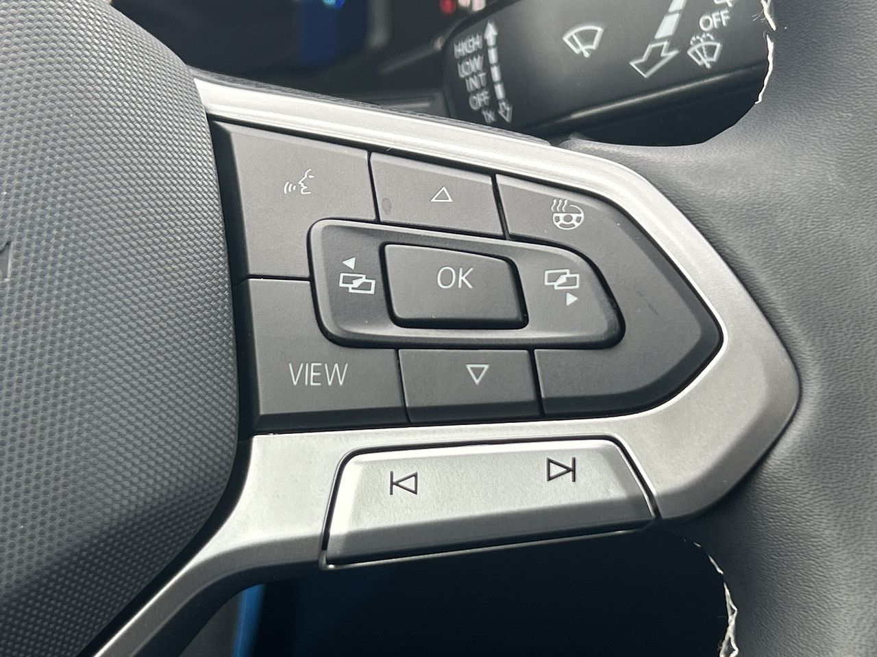 2024 Volkswagen Taos in Mississauga, Ontario