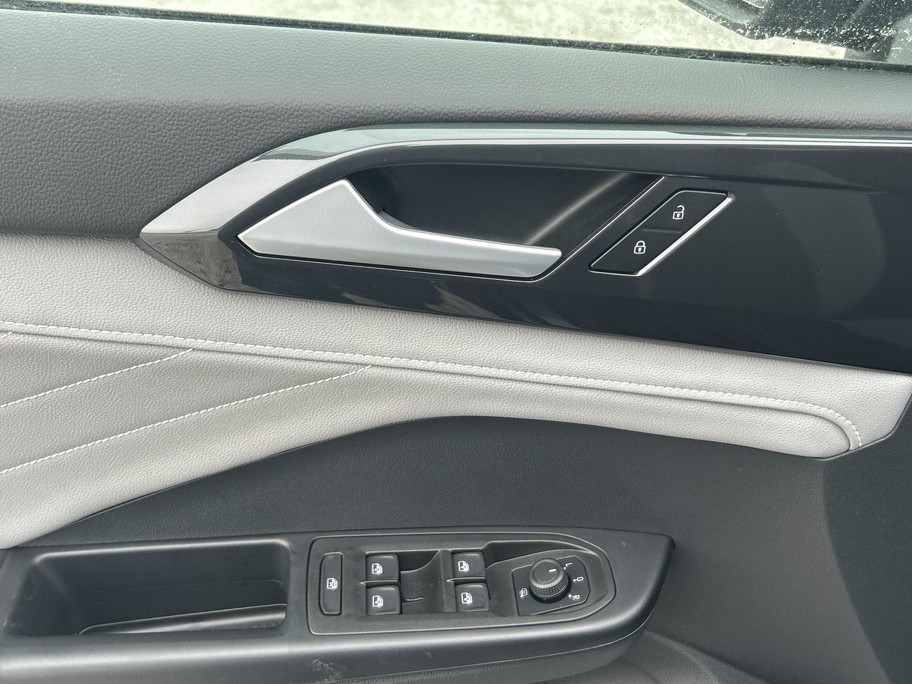 2024 Volkswagen Taos in Mississauga, Ontario