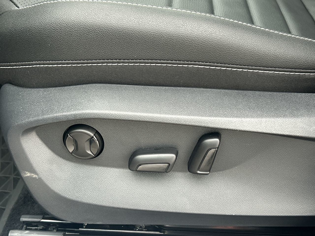 2024 Volkswagen Taos in Mississauga, Ontario