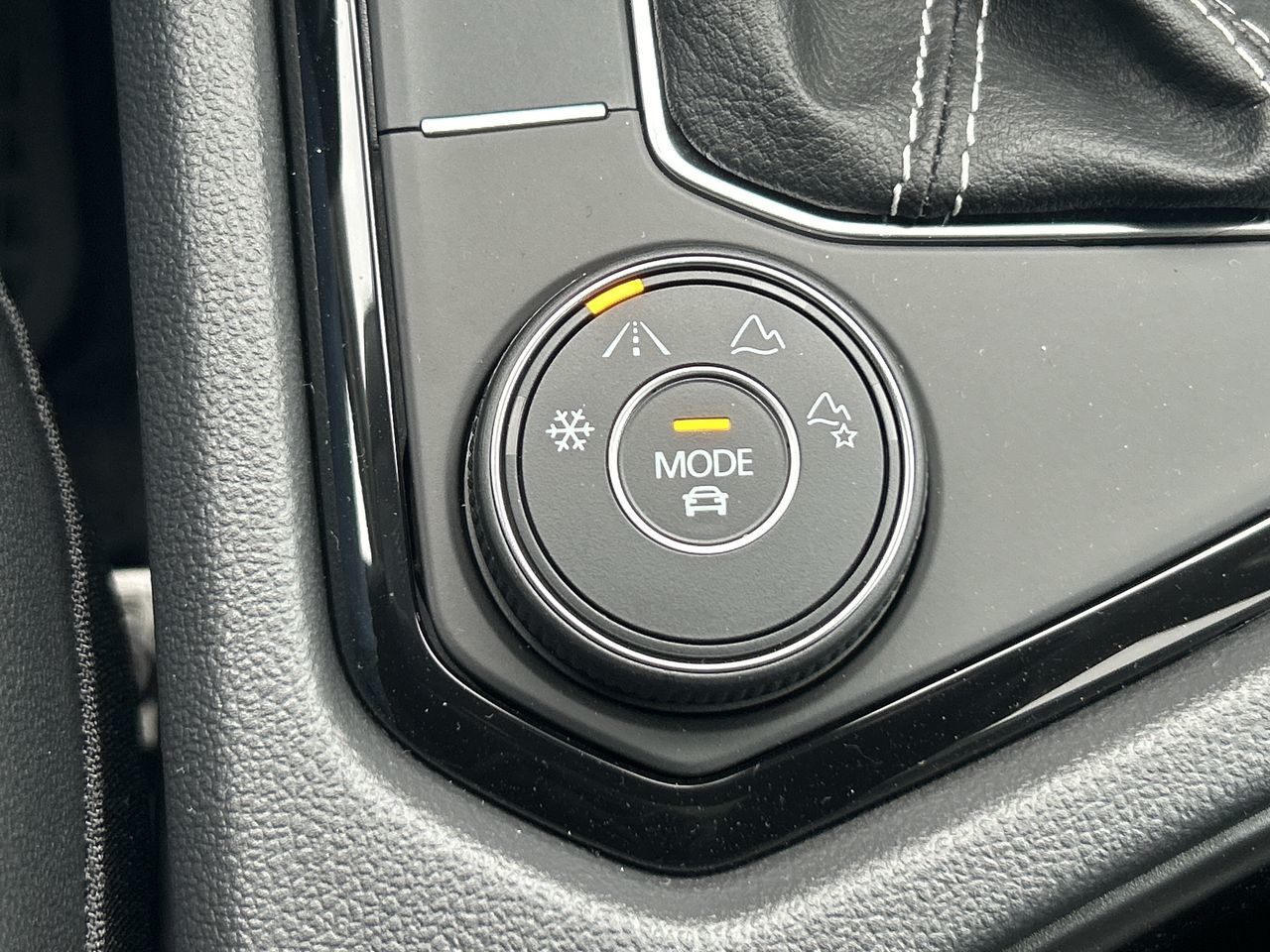 2024 Volkswagen Taos in Mississauga, Ontario