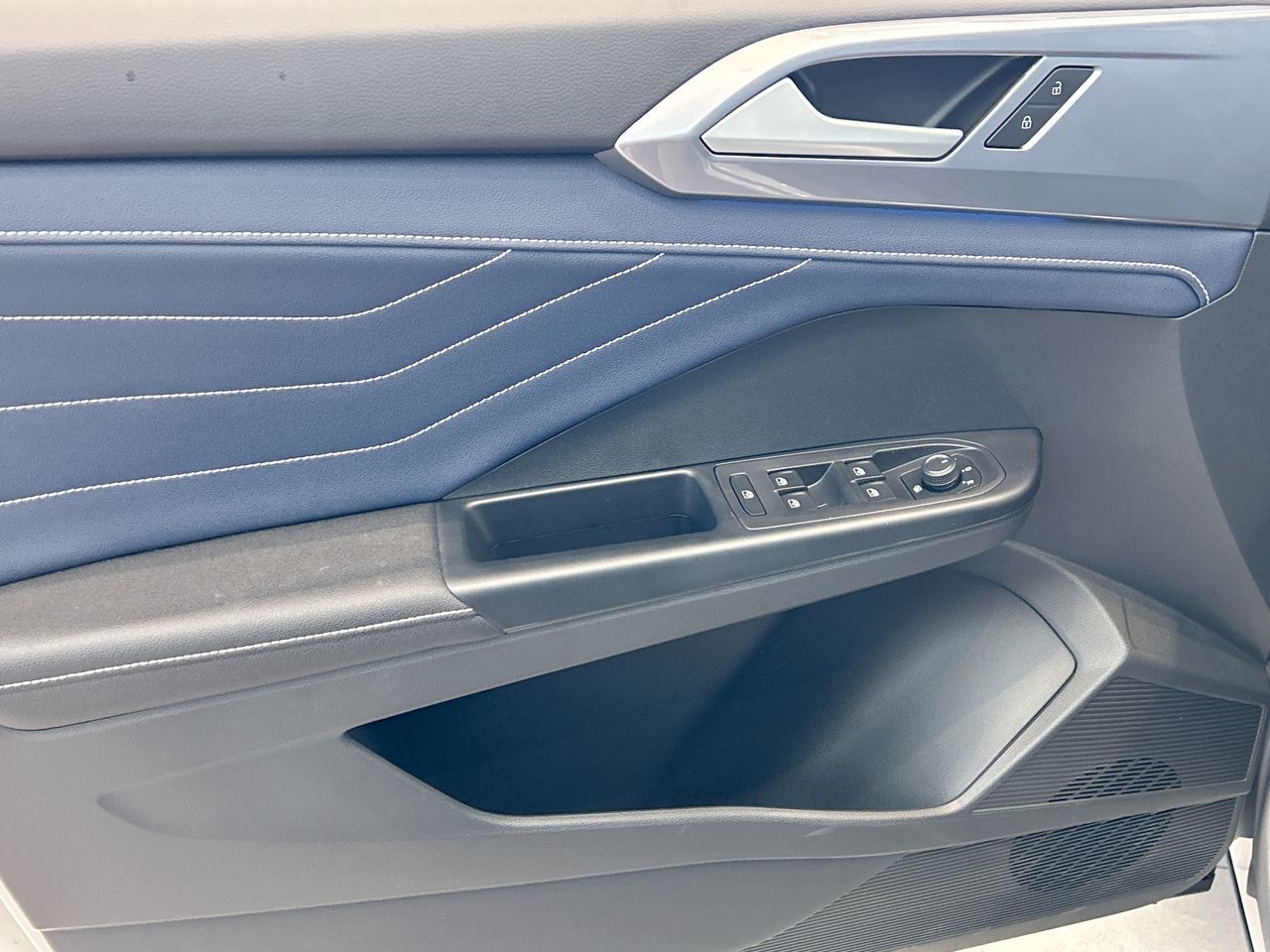 2025 Volkswagen Taos in Mississauga, Ontario