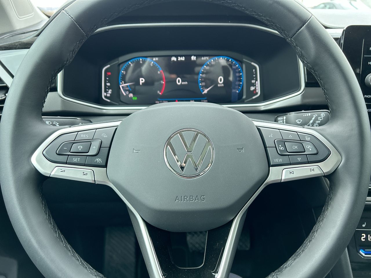 2025 Volkswagen Taos in Mississauga, Ontario