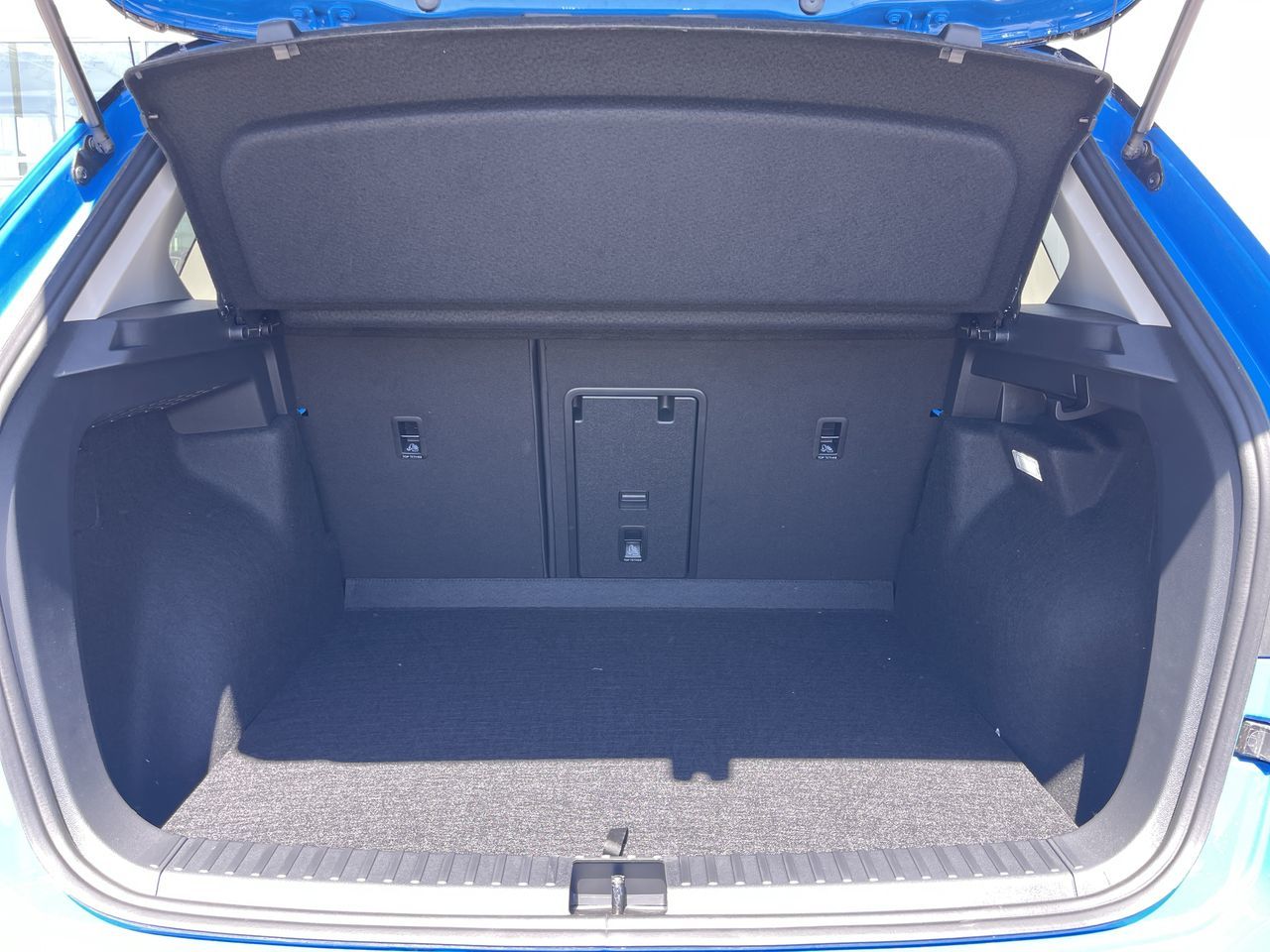 2025 Volkswagen Taos in Mississauga, Ontario
