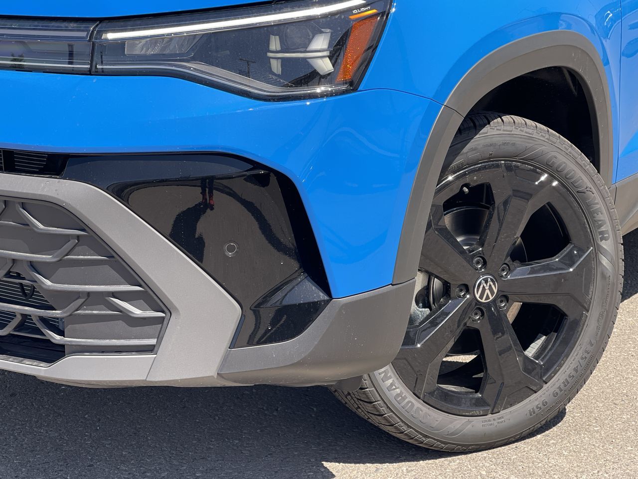 2025 Volkswagen Taos in Mississauga, Ontario