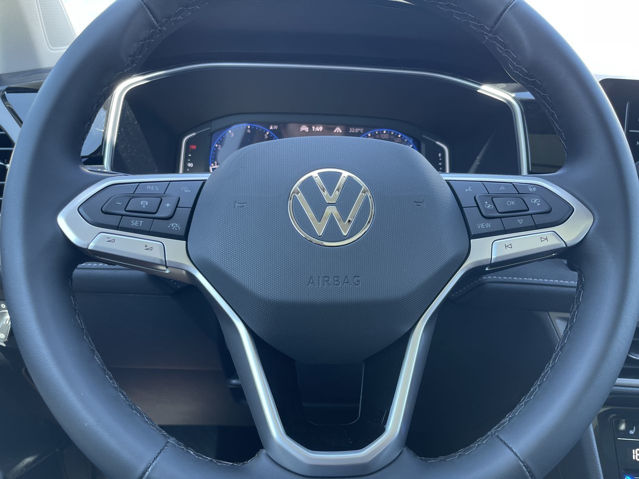 2025 Volkswagen Taos in Mississauga, Ontario