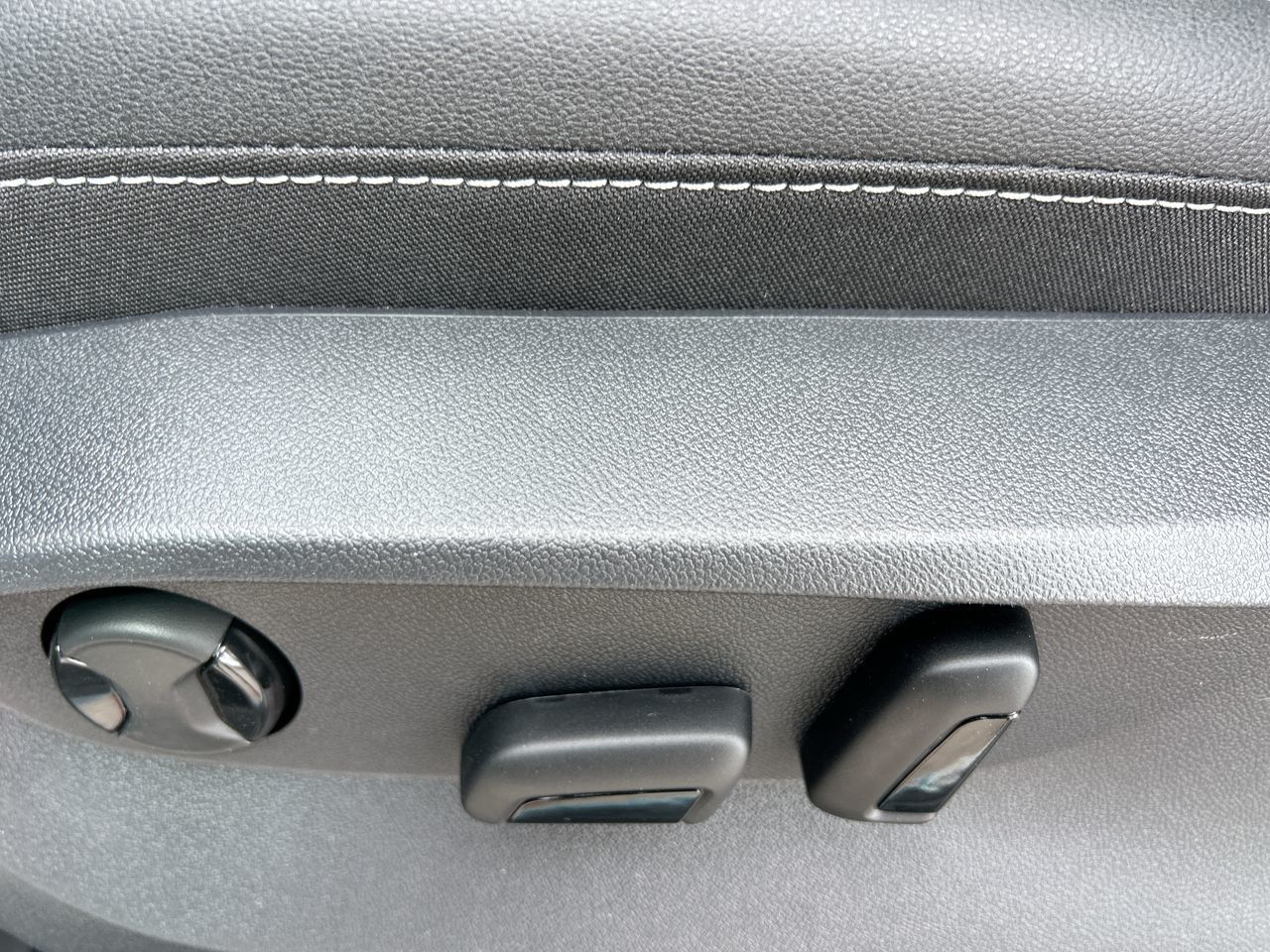 2025 Volkswagen Taos in Mississauga, Ontario