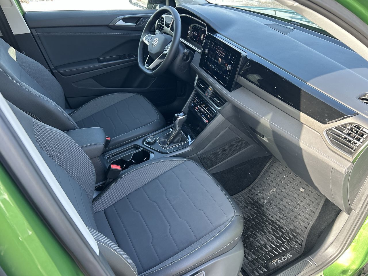 2025 Volkswagen Taos