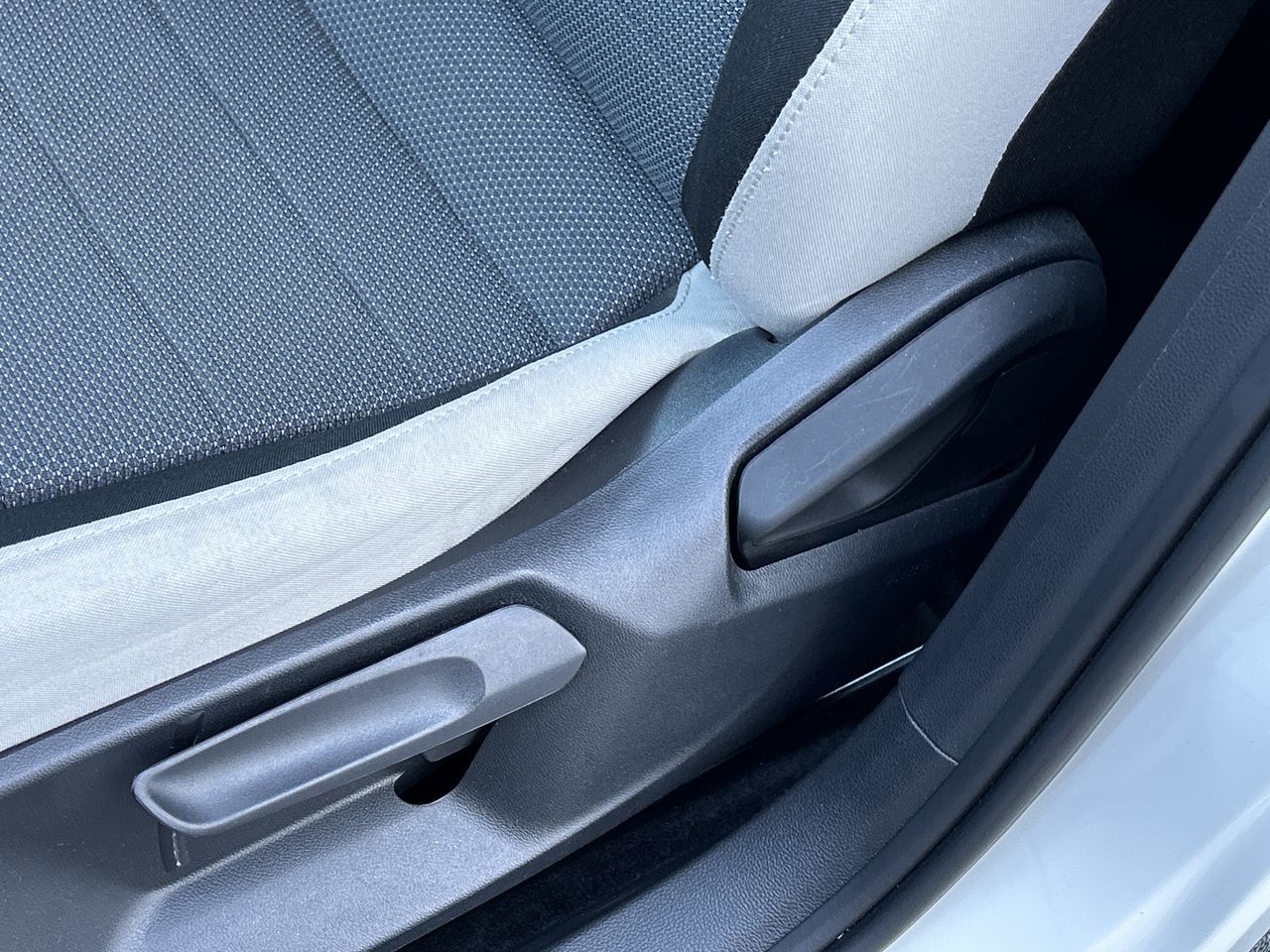 2025 Volkswagen Taos