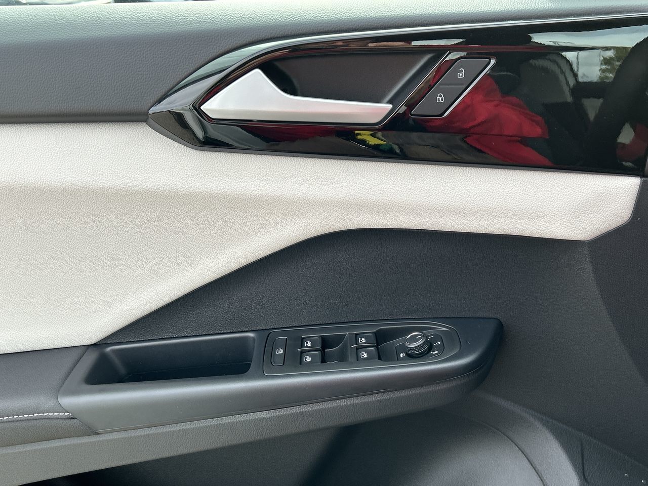 2026 Volkswagen Taos