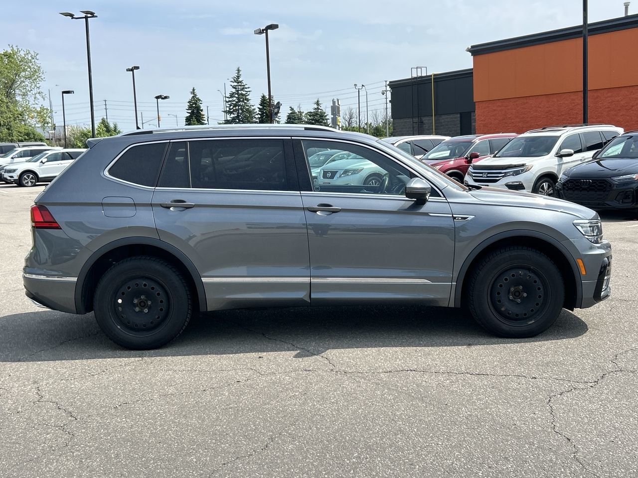 2021 Volkswagen Tiguan in Mississauga, Ontario
