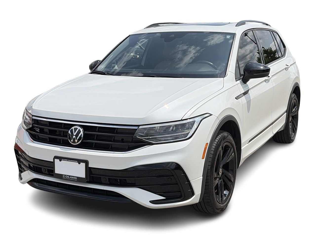 Photo 2024 Volkswagen Tiguan Comfortline R-Line Black 2.0T 8sp at w/Tip 4M #5