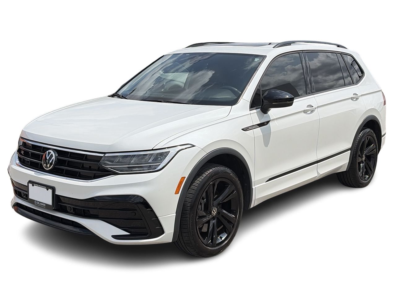 Photo 2024 Volkswagen Tiguan Comfortline R-Line Black 2.0T 8sp at w/Tip 4M #6