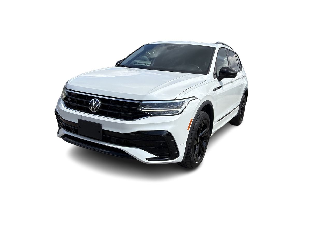 Photo 2024 Volkswagen Tiguan Comfortline R-Line Black 2.0T 8sp at w/Tip 4M #5