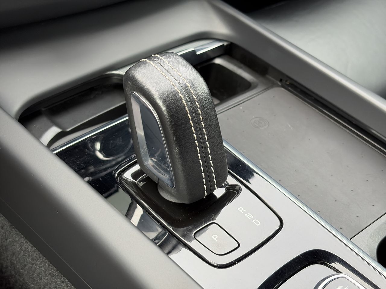 2022 Volvo XC60 in Mississauga, Ontario