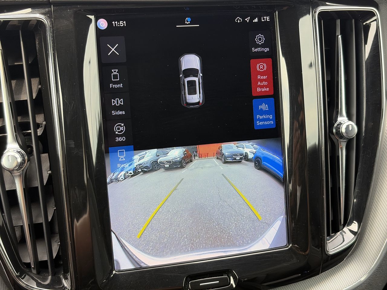 2022 Volvo XC60 in Mississauga, Ontario