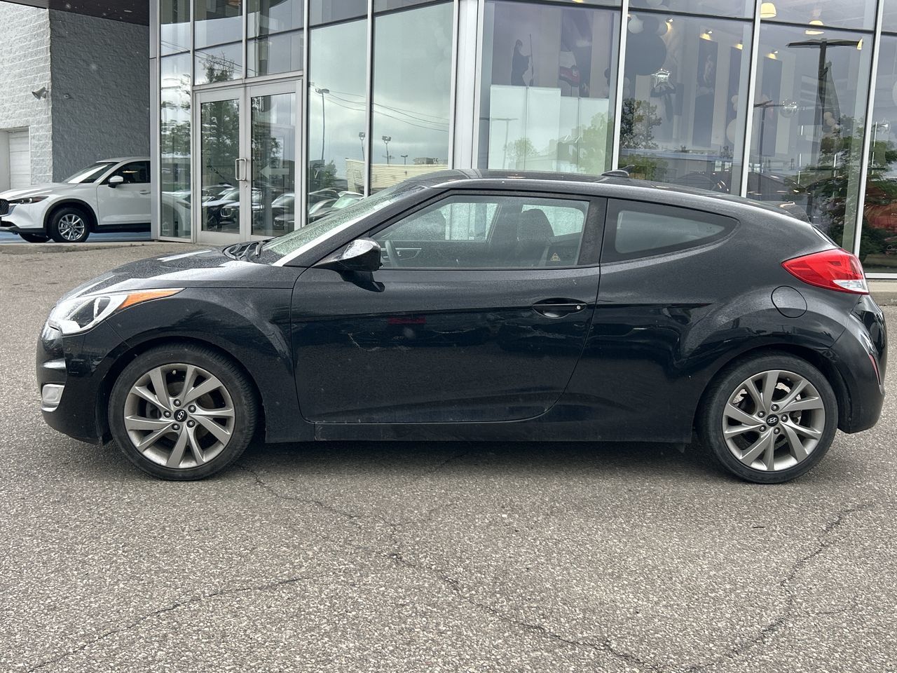 Hyundai Veloster  2017 à Mississauga, Ontario