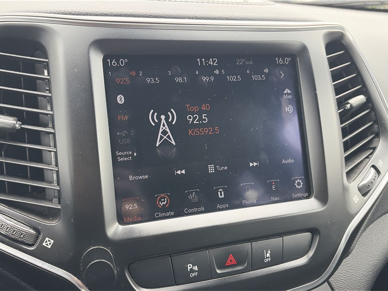2021 Jeep Cherokee in Mississauga, Ontario