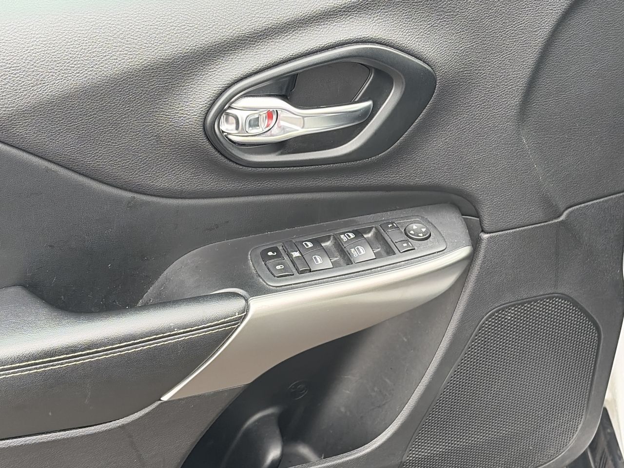 2021 Jeep Cherokee in Mississauga, Ontario