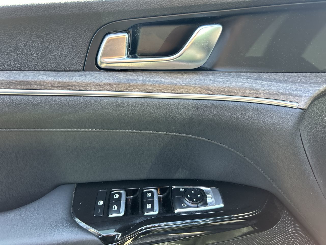 2023 Kia K5 in Mississauga, Ontario