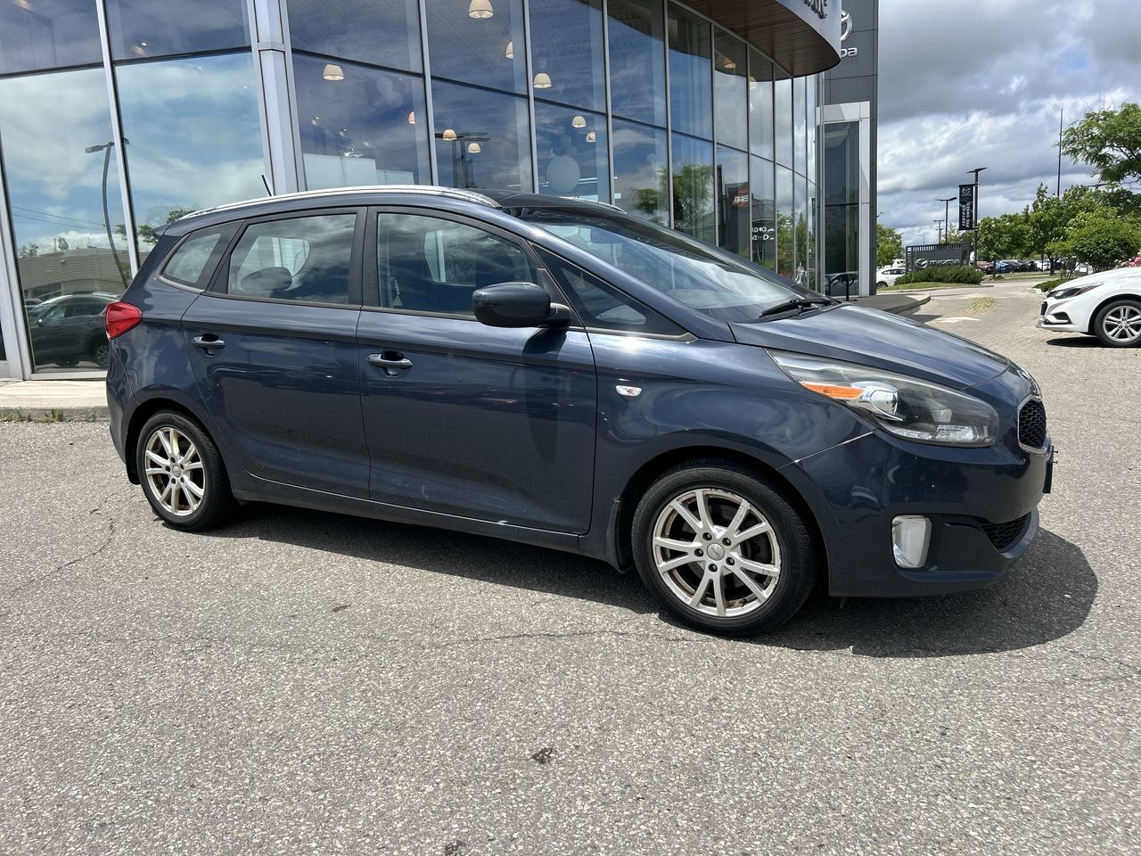 Kia Rondo  2014 à Mississauga, Ontario