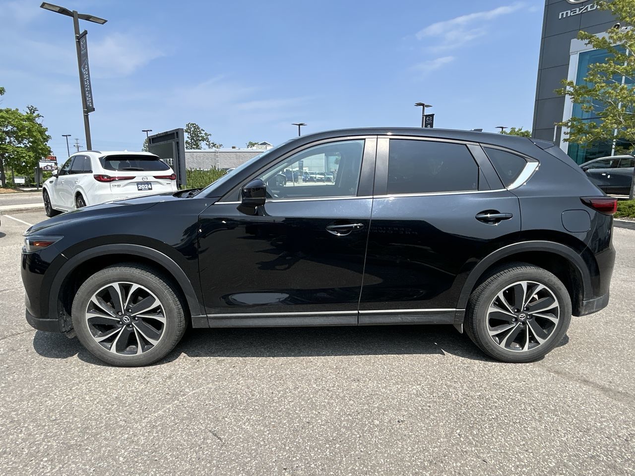 2022 Mazda CX-5 in Mississauga, Ontario