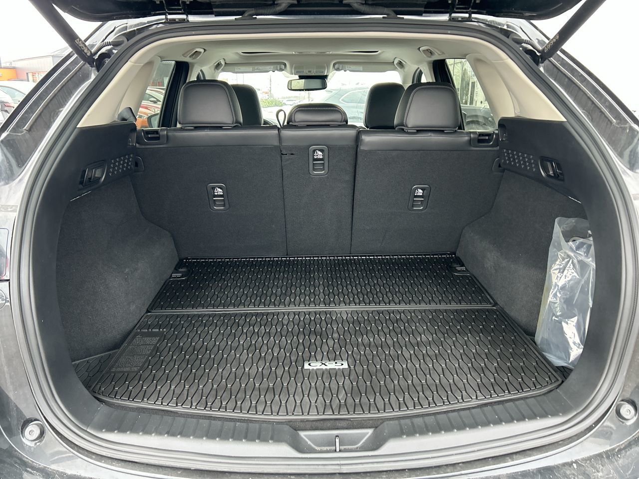 2024 Mazda CX-5 in Mississauga, Ontario