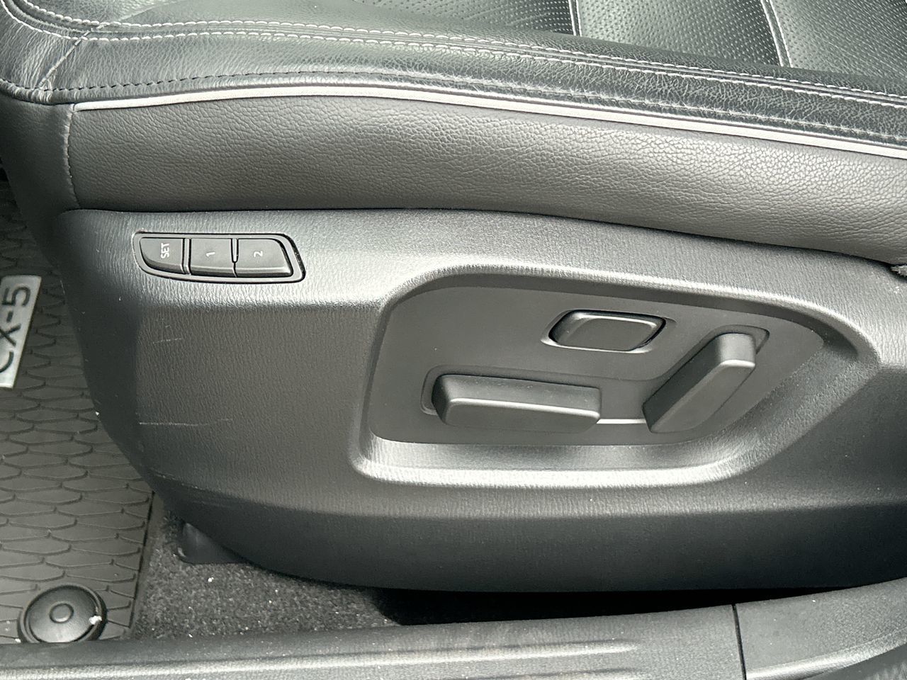 2024 Mazda CX-5 in Mississauga, Ontario