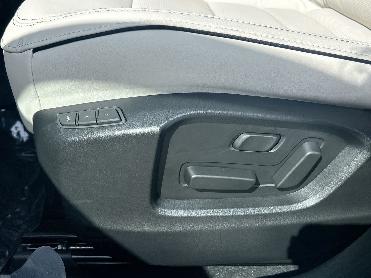 2025 Mazda CX-5 in Mississauga, Ontario
