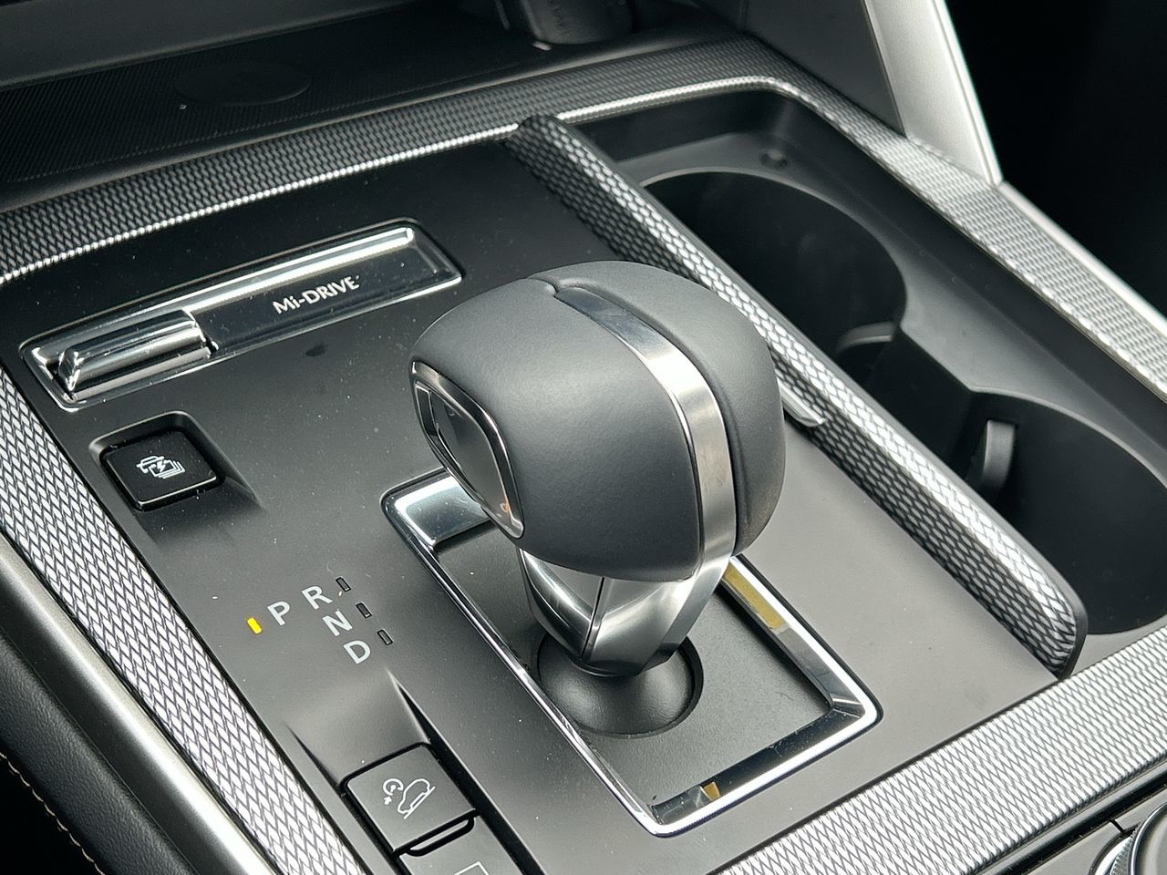 2025 Mazda CX-70 Plug-In Hybrid in Mississauga, Ontario