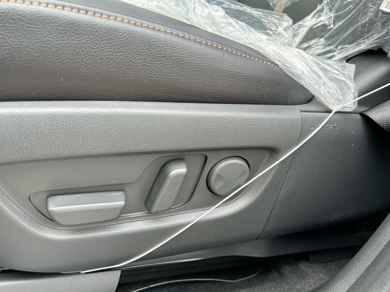 2025 Mazda CX-70 Plug-In Hybrid in Mississauga, Ontario