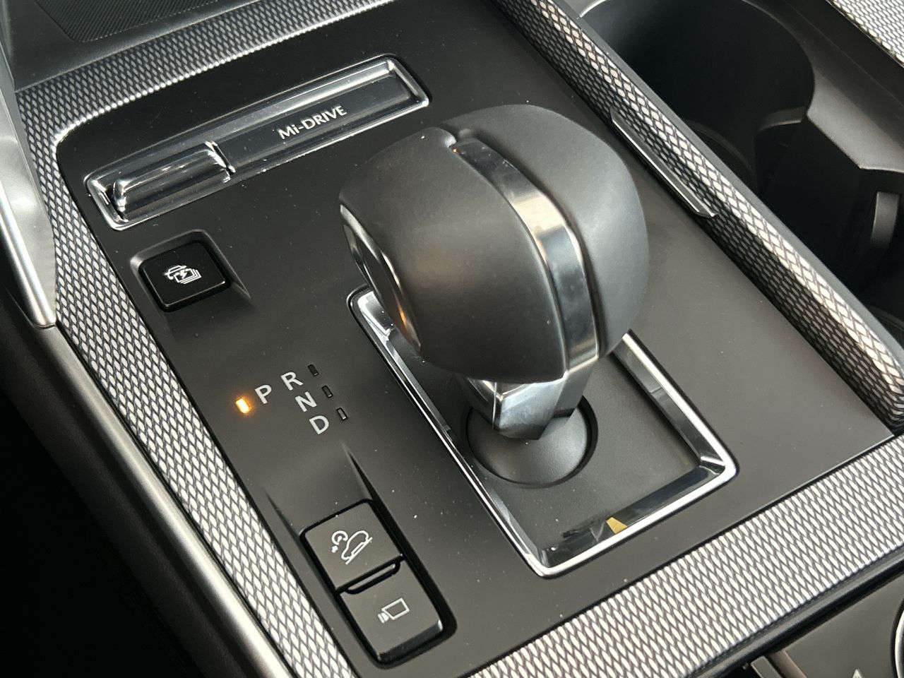 Mazda CX-70 Plug-In Hybrid  2025