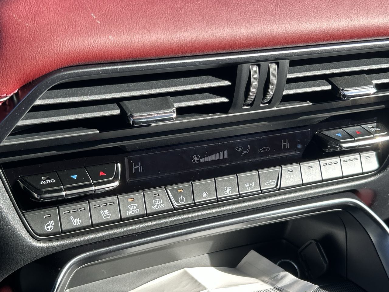 Mazda CX-70 Plug-In Hybrid  2026