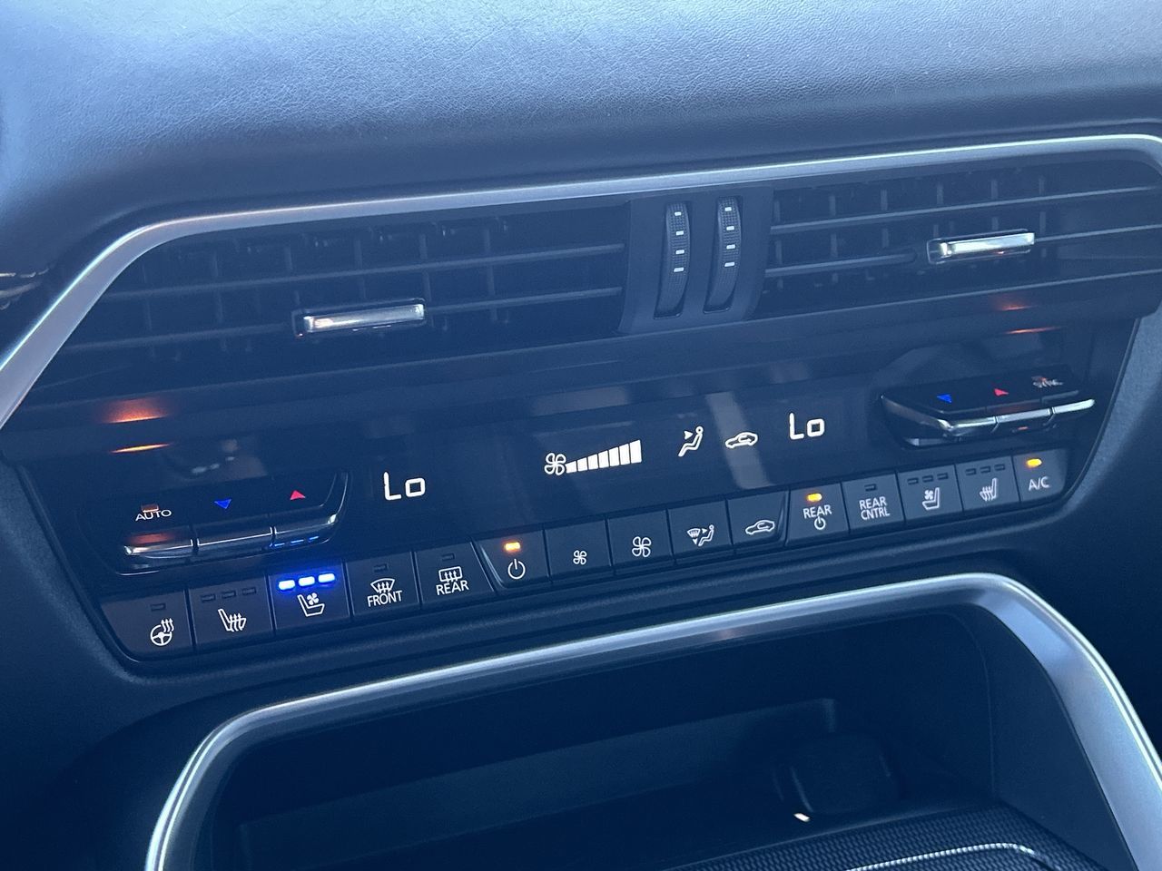 Mazda CX-90 Plug-In Hybrid  2025