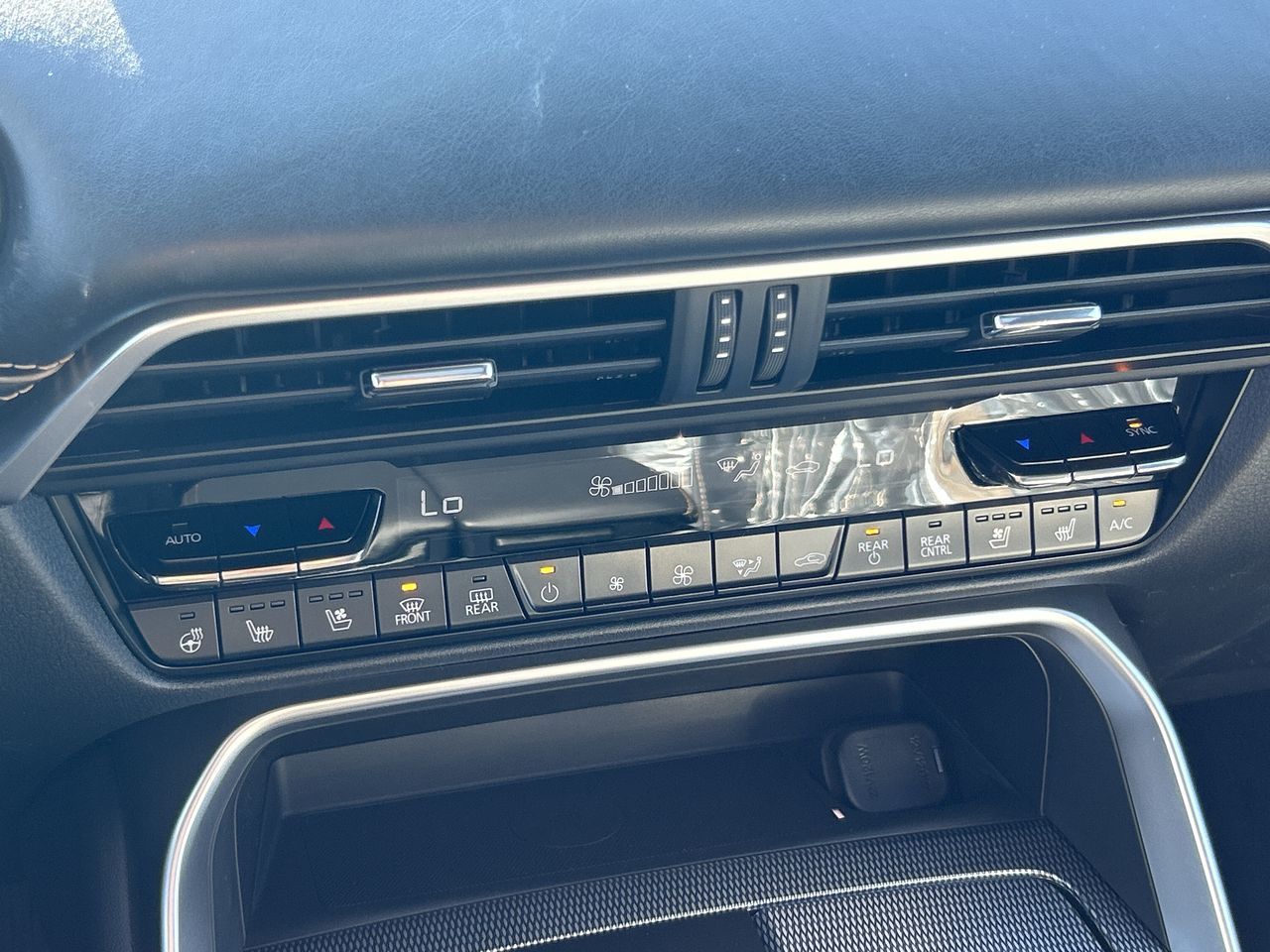 Mazda CX-90 Plug-In Hybrid  2026