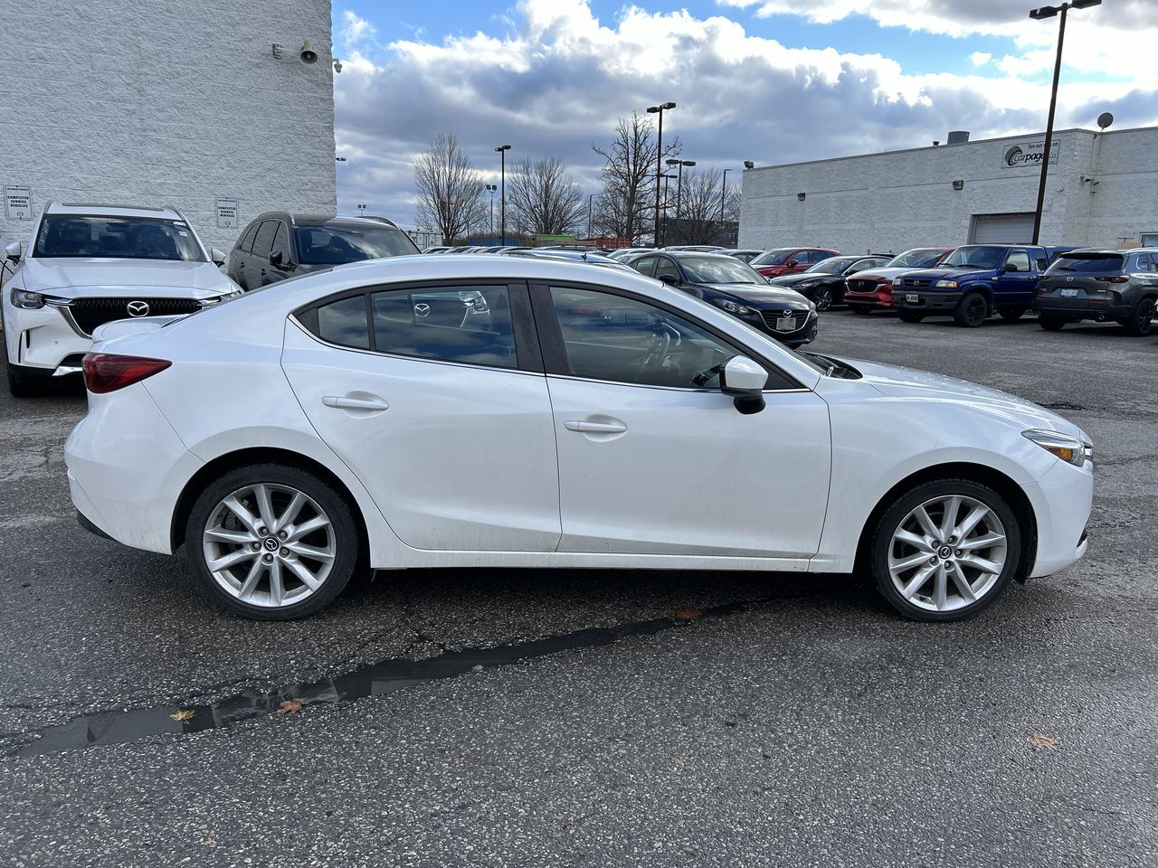 Mazda 3  2017