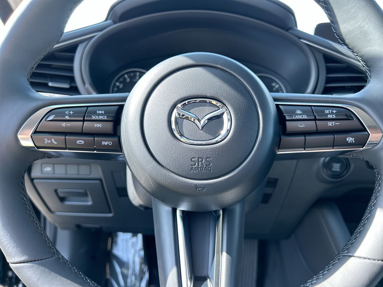 Mazda 3  2025 à Mississauga, Ontario