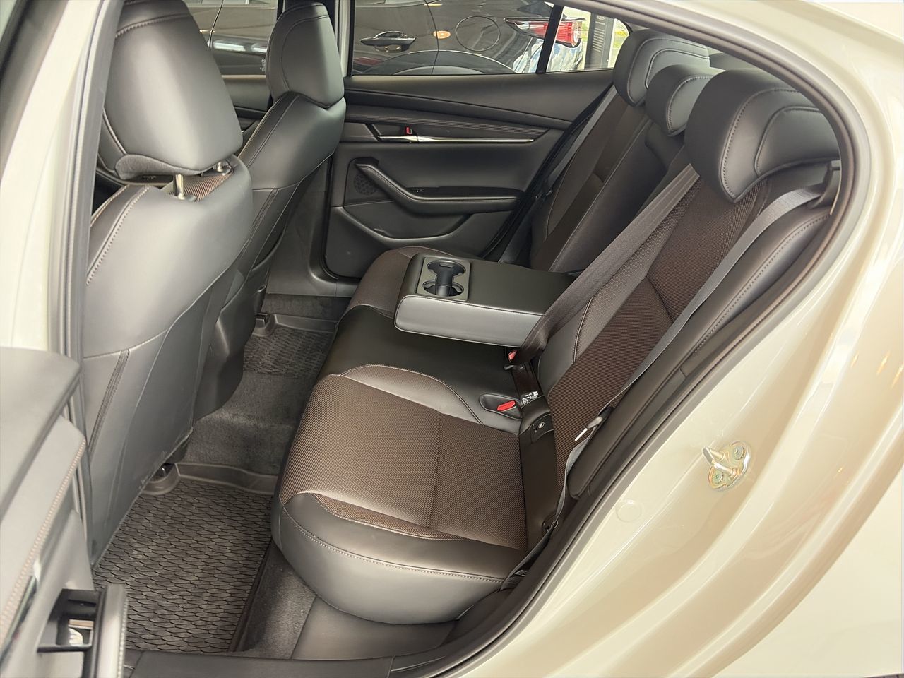 Mazda 3  2026