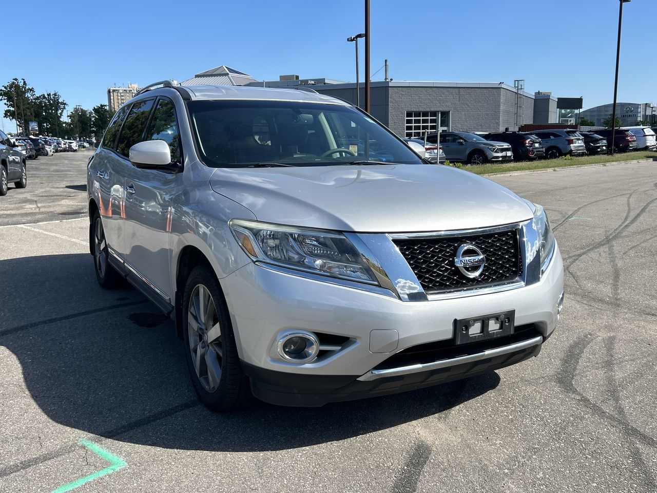 2014 Nissan Pathfinder in Mississauga, Ontario