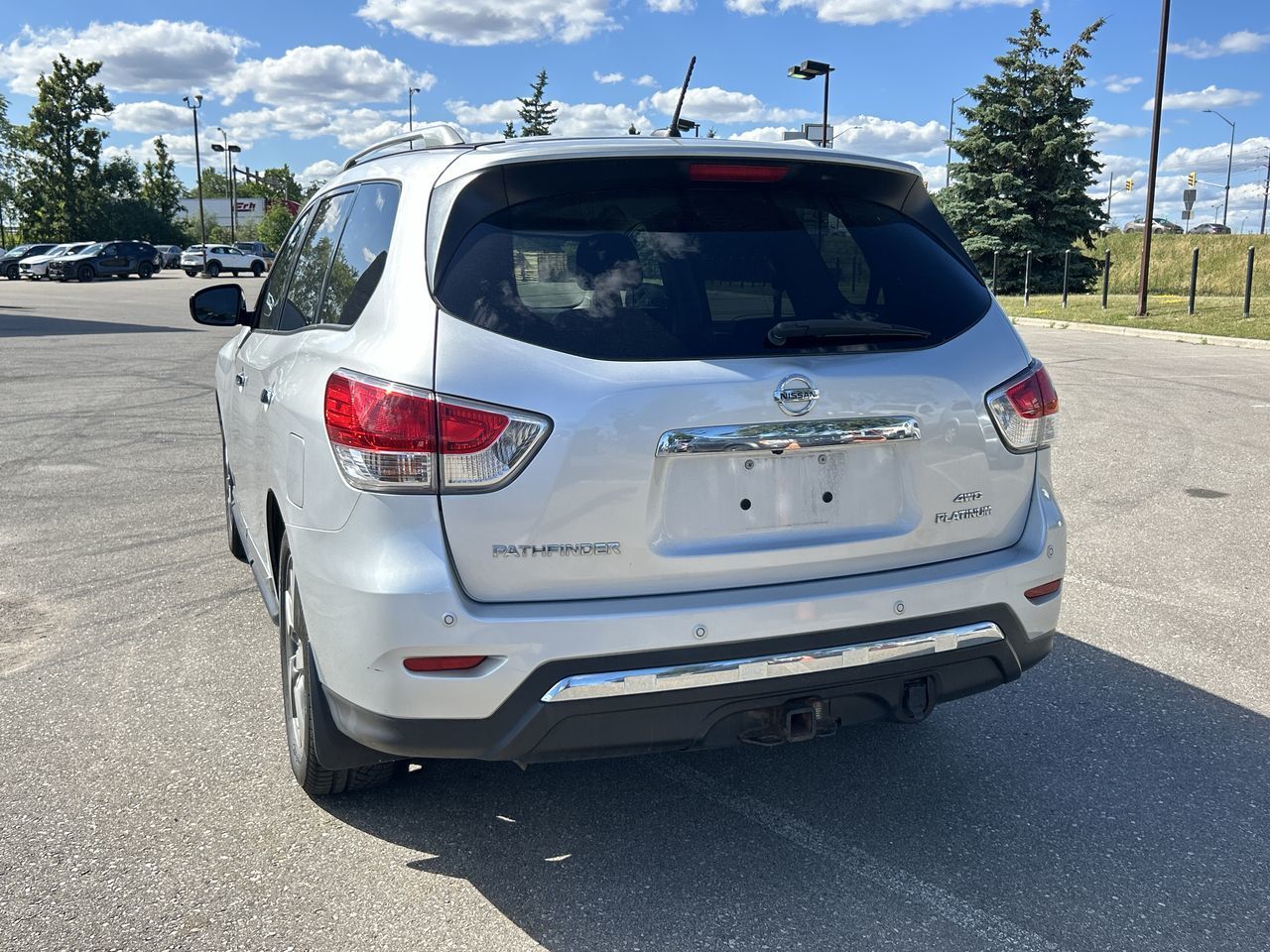 2014 Nissan Pathfinder in Mississauga, Ontario