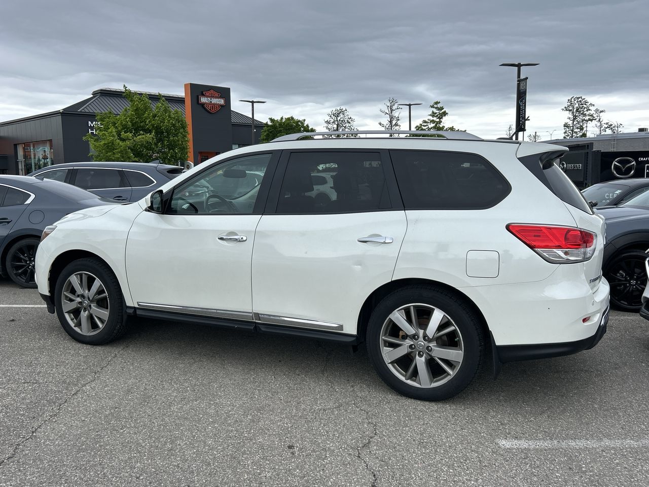 2016 Nissan Pathfinder in Mississauga, Ontario