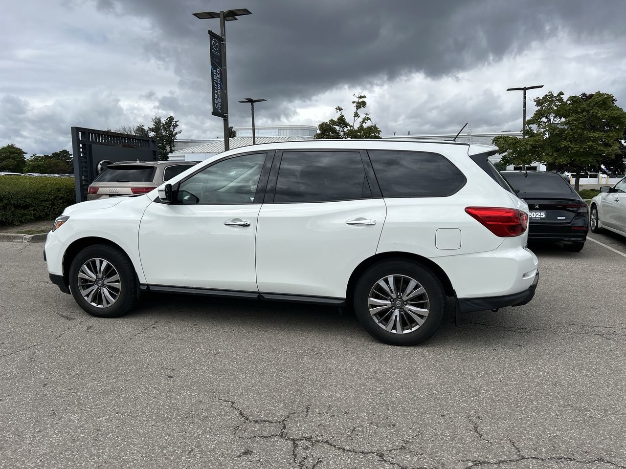 2018 Nissan Pathfinder in Mississauga, Ontario
