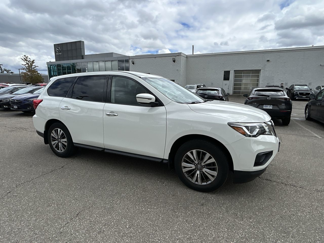 2018 Nissan Pathfinder in Mississauga, Ontario